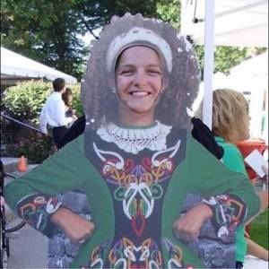 Meet your Posher, Lora